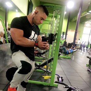 Meet your Posher, Kenneth